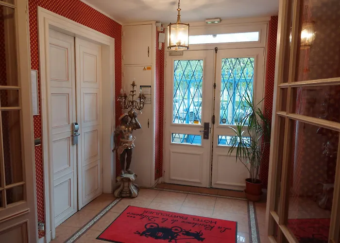 La Diligence فندق