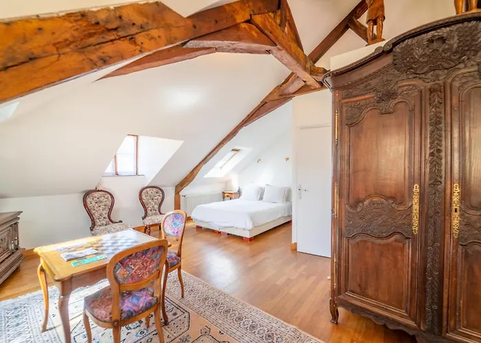 La Diligence فندق