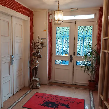 La Diligence Szálloda