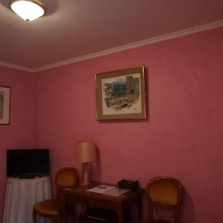 La Diligence Szálloda 3*