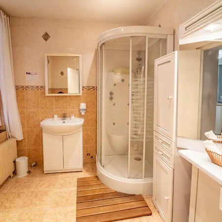 La Diligence Szálloda