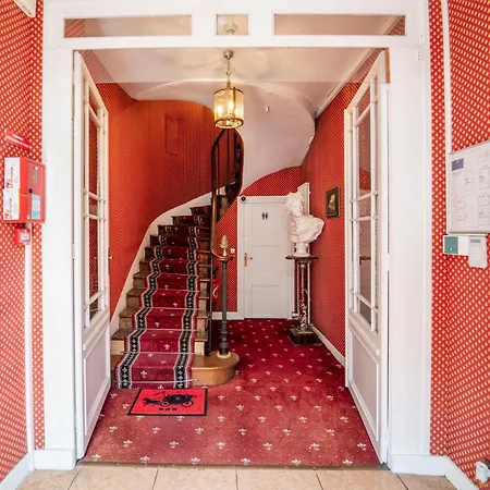 La Diligence Szálloda 3*