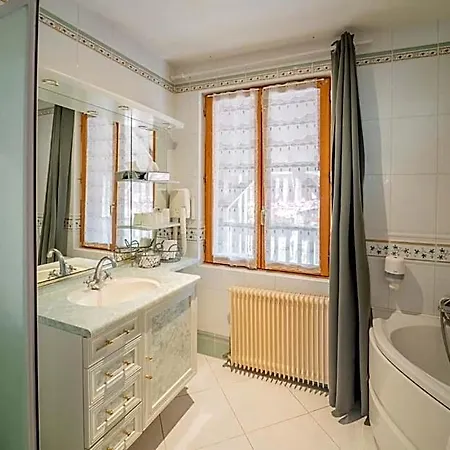 Hotel La Diligence 3*