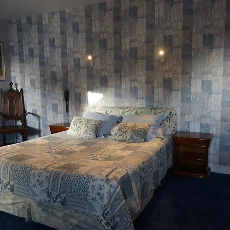 La Diligence Szálloda 3*