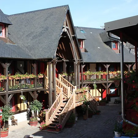 La Diligence Otel