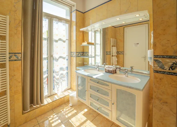 La Diligence Hotel 3*